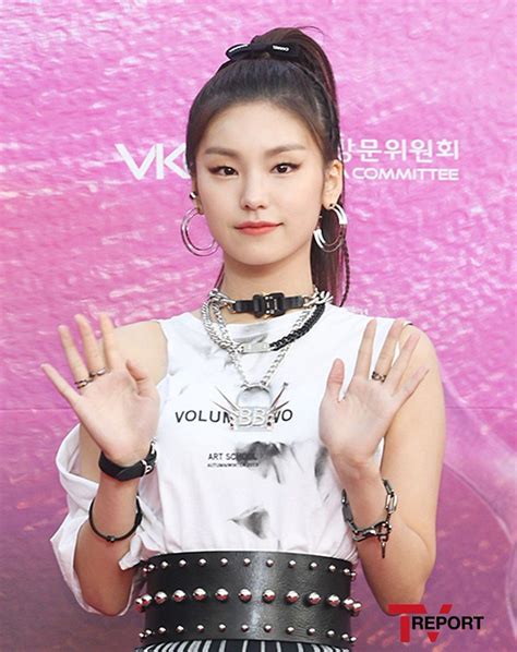 itzy yeji|yeji itzy role.